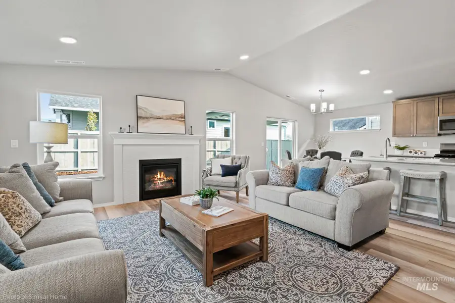 704 SW Mendenhall St #5/1, Mountain Home, ID 83647 - #3
