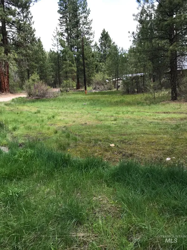 12 Woods Ln, Idaho City, ID 83631