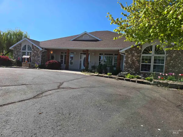 2080 Shelley Dr, Payette, ID 83661