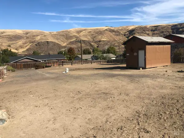 1114 Kings Lane, Asotin, WA 99402