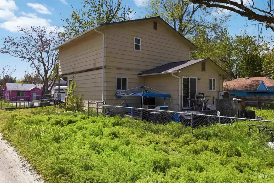 903 N Manville St, Boise, ID 83706 - #3