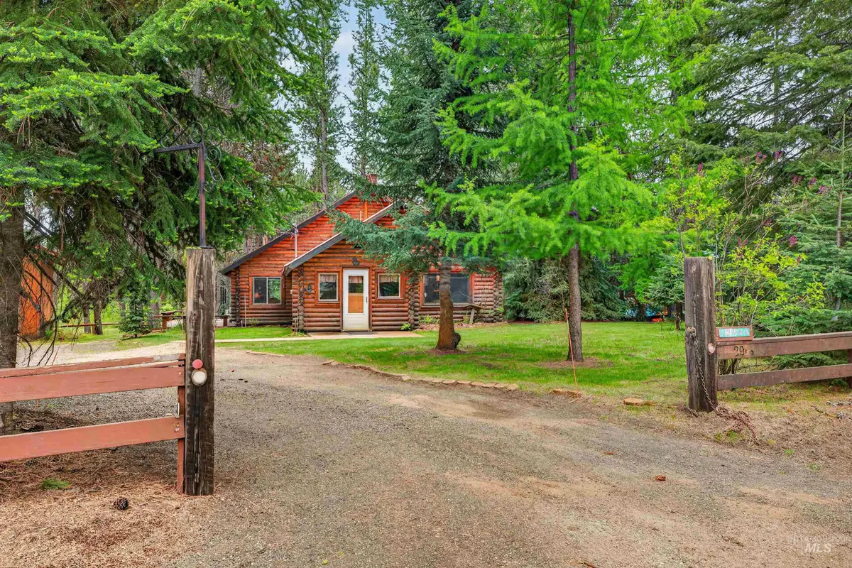 12944 Dawn Dr, Donnelly, ID 83615 - #1
