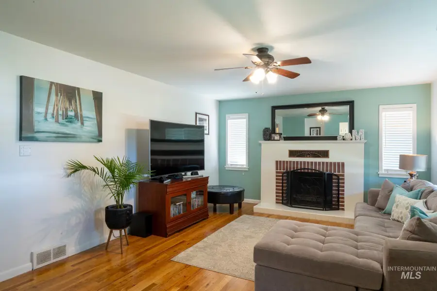 1919 Burton Ave, Burley, ID 83318 - #3