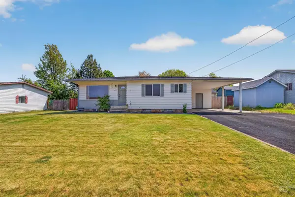 3215 8th St. E, Lewiston, ID 83501