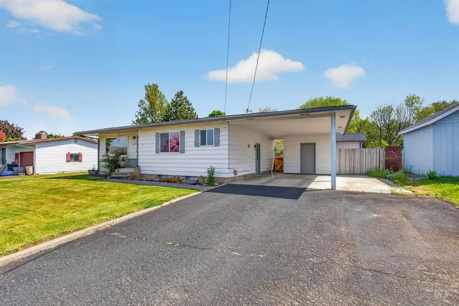 3215 8th St. E, Lewiston, ID 83501 - #2