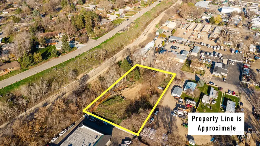 215 W 39th St, Garden City, ID 83714 - #2