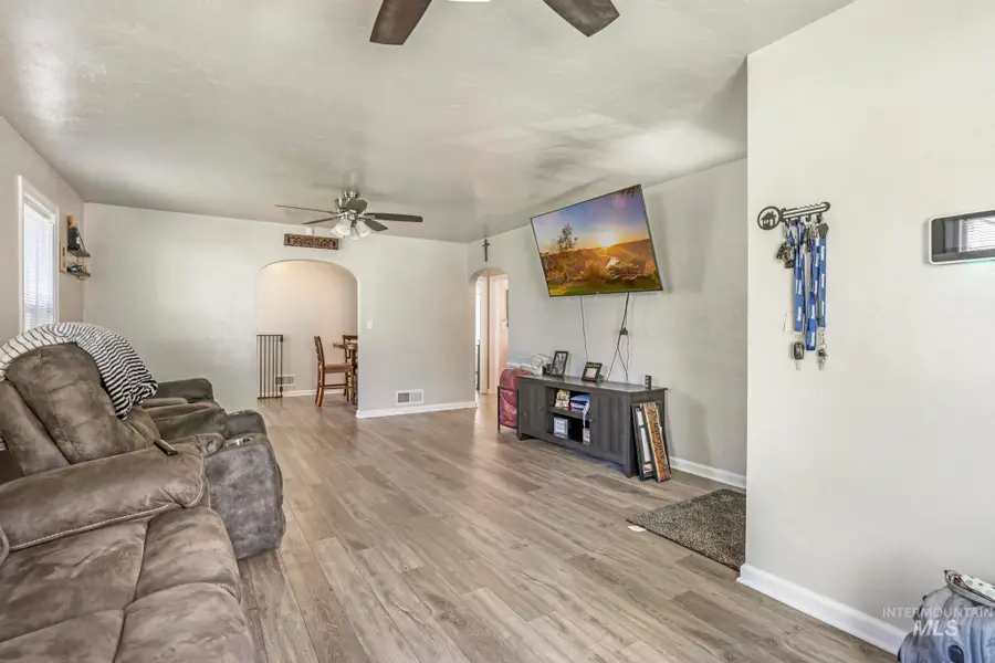 521 E Ave D, Jerome, ID 83338 - #3
