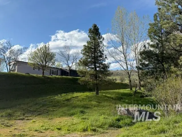 140 Brownlee Loop Rd, Horseshoe Bend, ID 83629 - #1