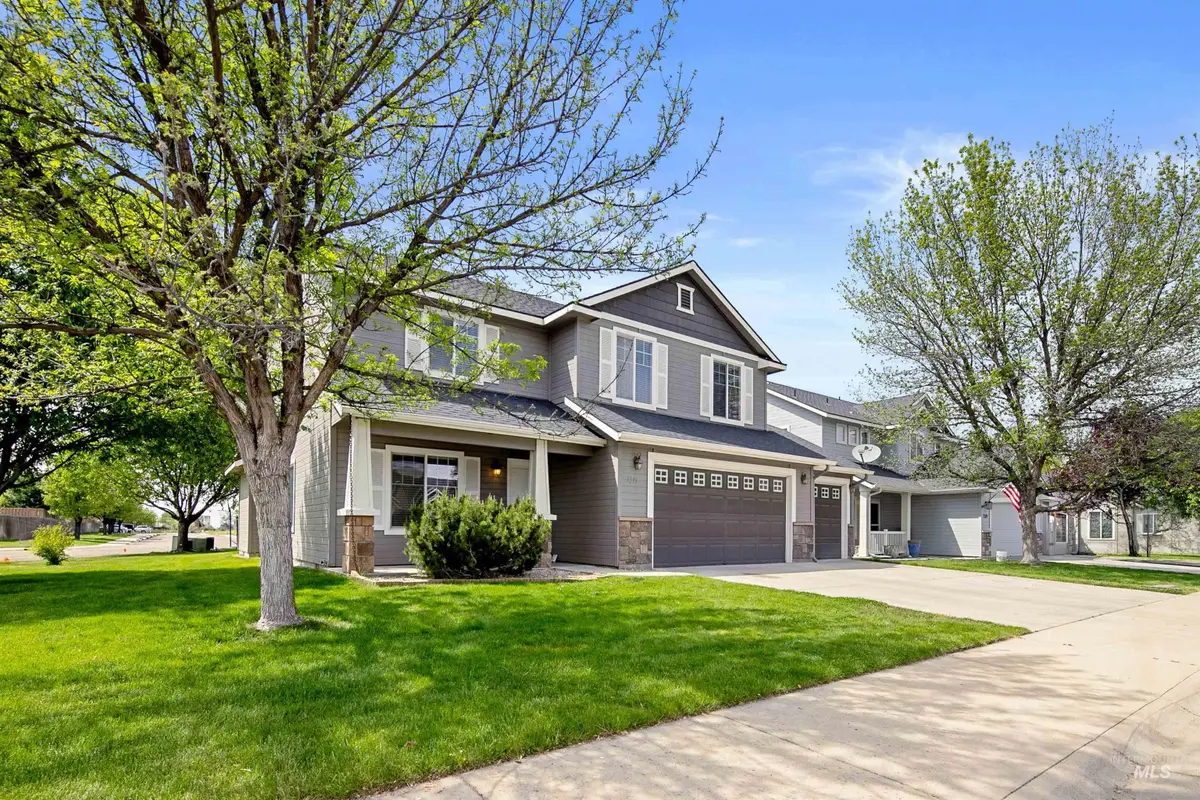 3273 N Elmstone Ave, Meridian, ID 83646 - #1