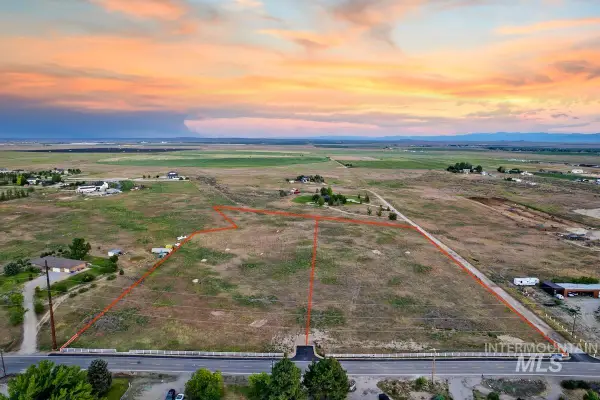9661 W Kuna Rd., Kuna, ID 83634