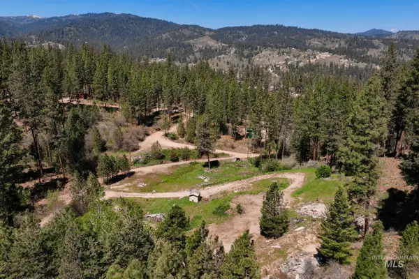 19 Red Bluff Rd., Boise, ID 83716