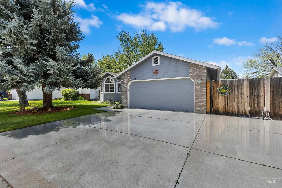 6195 N Oliver Ave, Boise, ID 83714 - #1