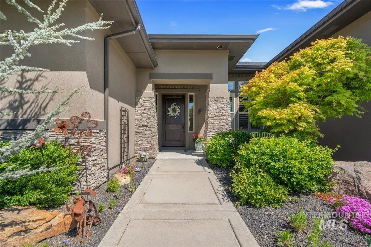 6726 N Fairborn Ave, Meridian, ID 83646 - #1