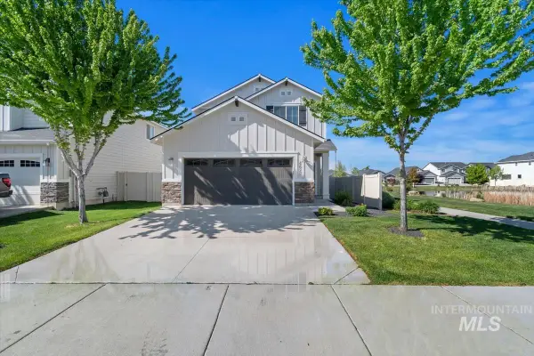 4628 W Everest St, Meridian, ID 83646