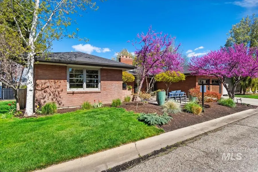 4814 W Roberts Rd, Boise, ID 83705 - #2