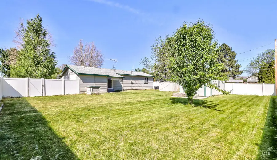 241 W 6th, Emmett, ID 83617 - #2