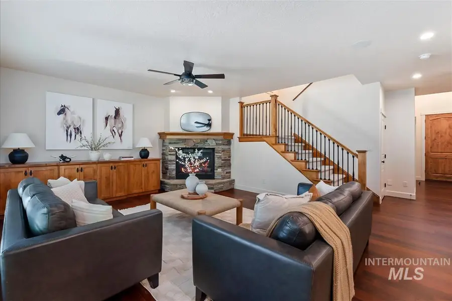 1563 N Estancia Pl, Eagle, ID 83616 - #3