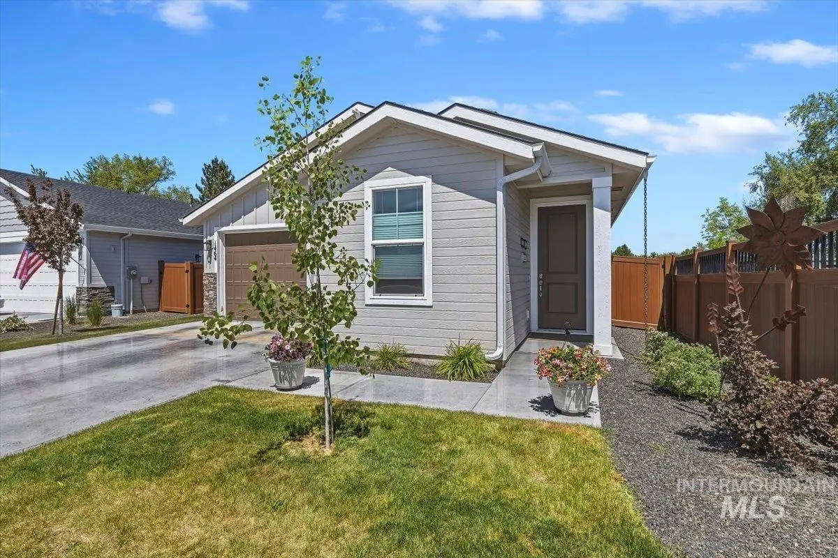 1464 E Prairiefire St, Meridian, ID 83646 - #1
