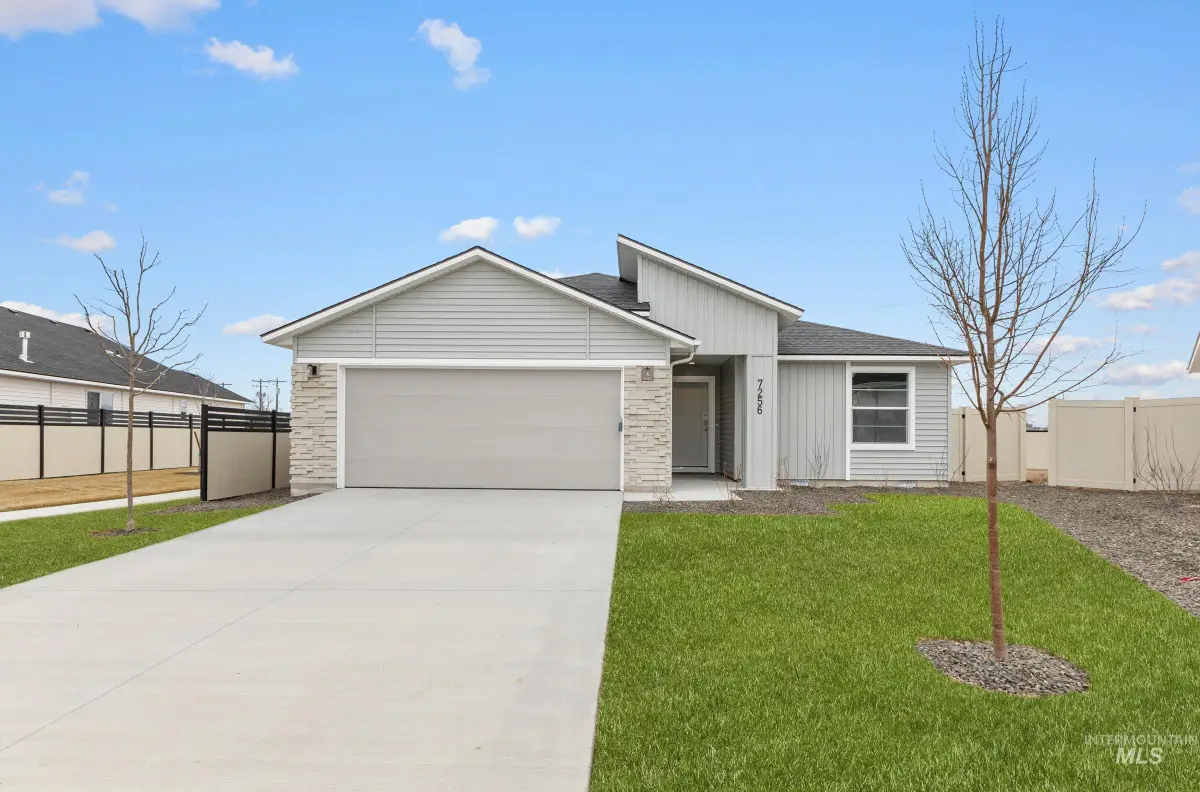 582 Oliver St, Emmett, ID 83617 - #1