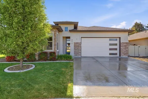 9516 S Blue Oak Ave, Kuna, ID 83634