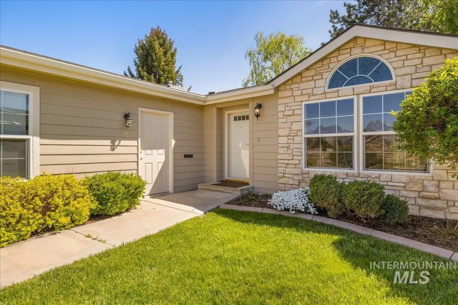 421 S Curtis Rd #122 #122, Boise, ID 83705 - #3