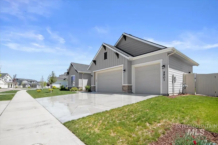 5901 W Copperstone Ct, Meridian, ID 83646 - #3