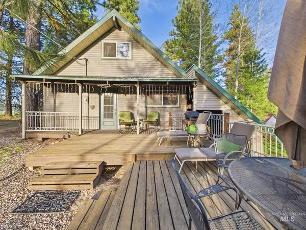4 Lem Ct, High Valley, ID 83611
