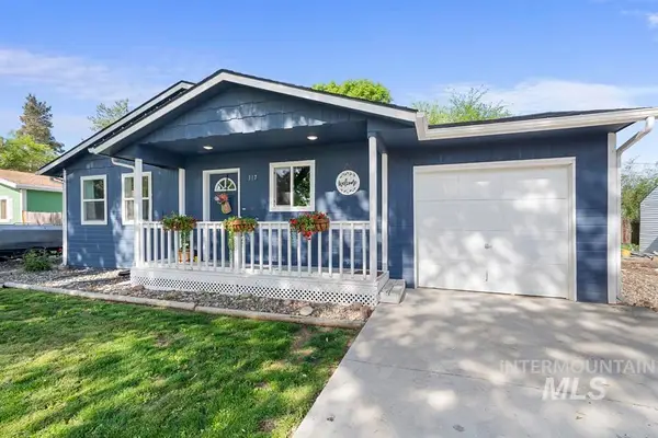 317 W Park Ave, New Plymouth, ID 83655