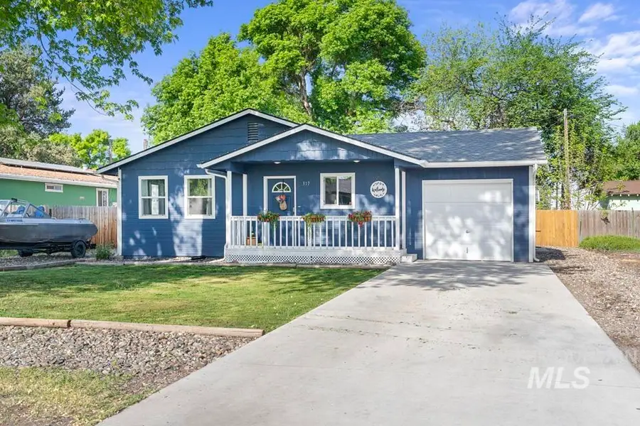 317 W Park Ave, New Plymouth, ID 83655 - #2