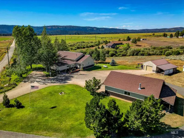 240 Maki Ln, Lake Fork, ID 83638