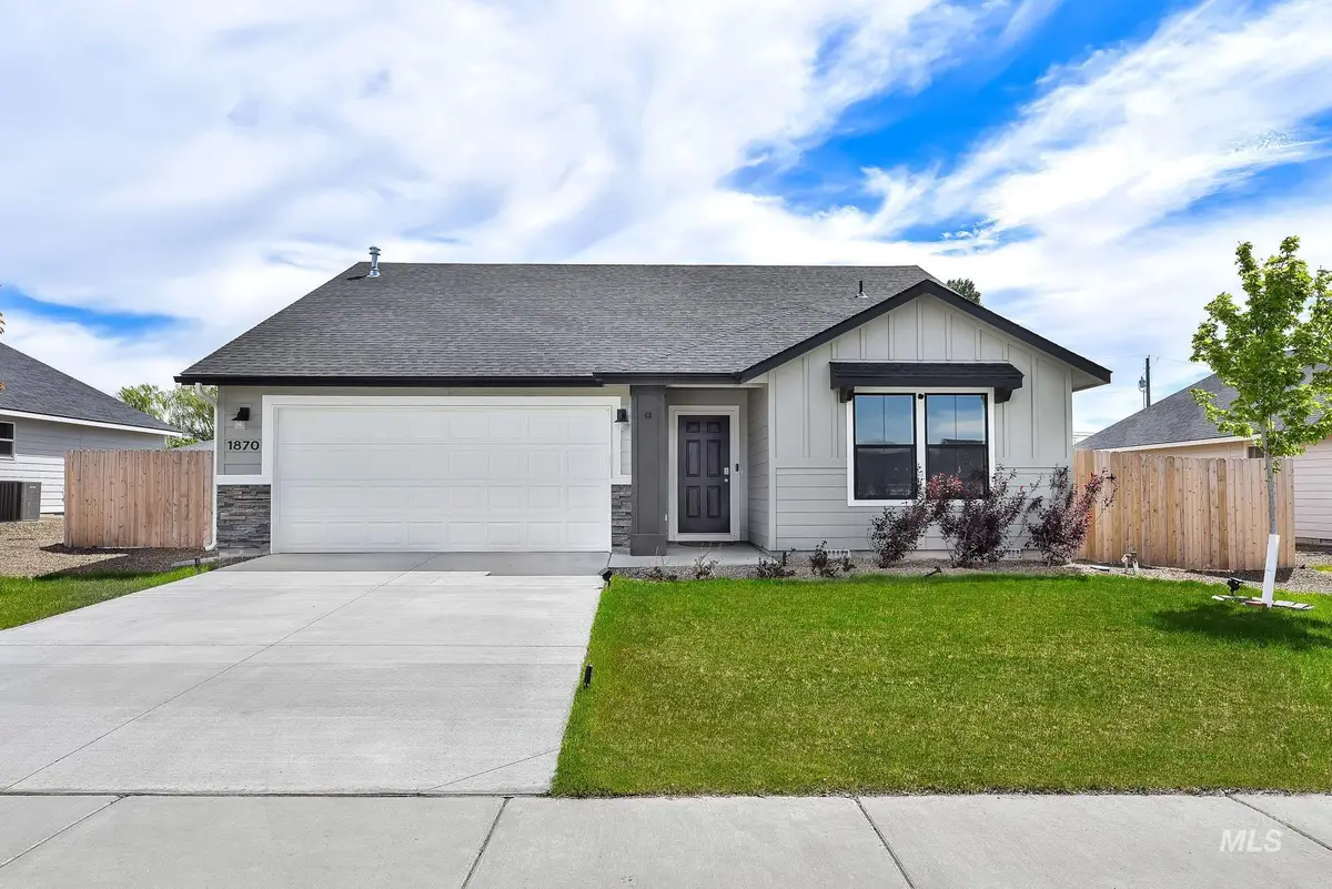 1870 N Thunderbolt St, Mountain Home, ID 83647 - #1