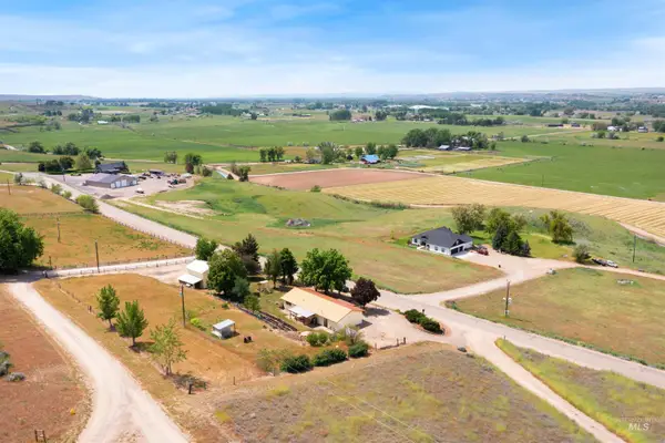 12184 Hill Rd, Payette, ID 83616