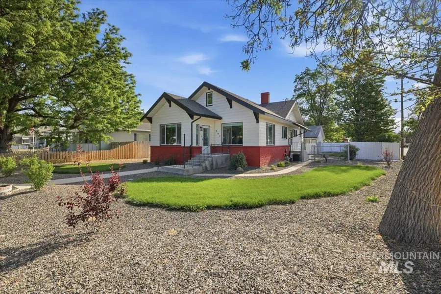 602 N 5th St, Parma, ID 83660 - #2