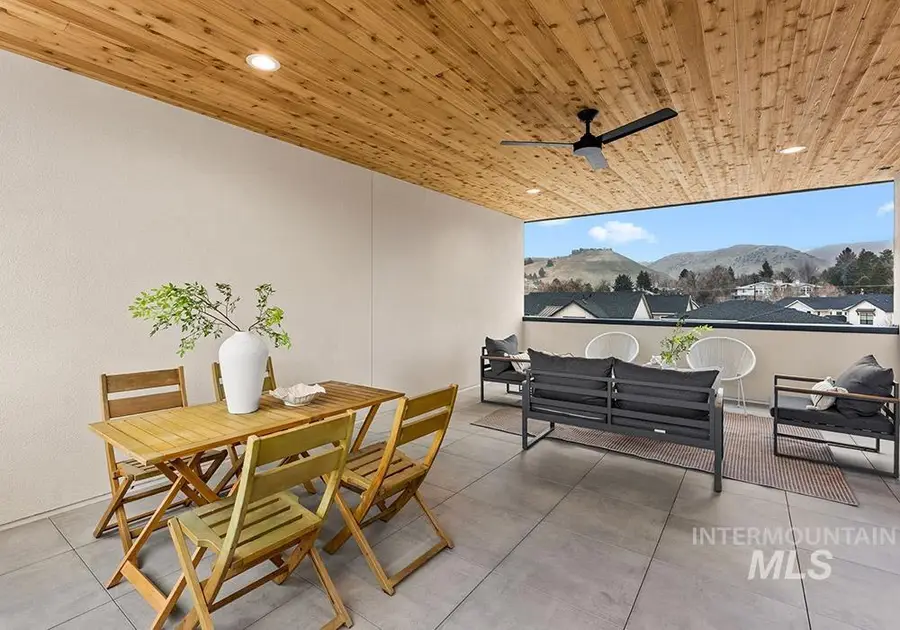 3353 W Georgie Jean Ln #Middle Unit, Boise, ID 83703 - #2