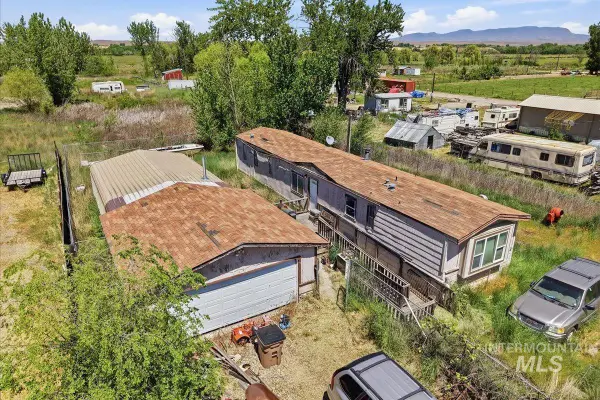 8383 Florence St, Emmett, ID 83617