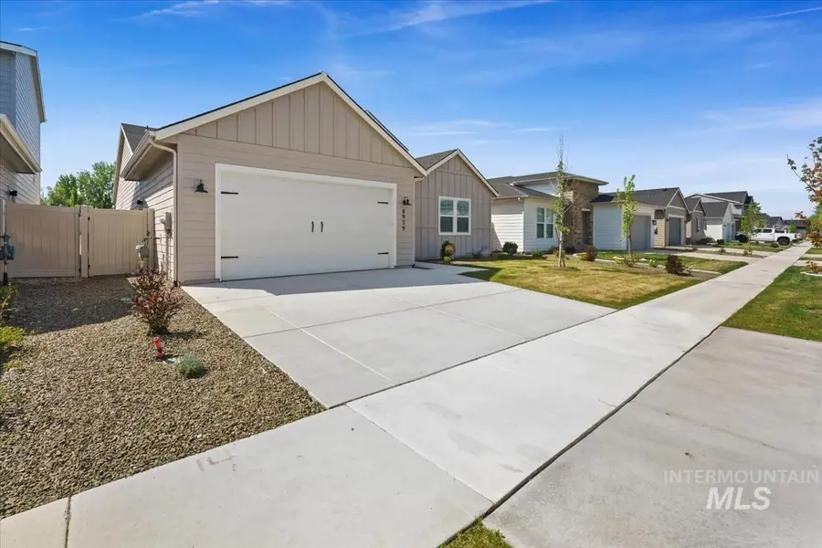 8959 W Moon River Dr, Star, ID 83669 - #3