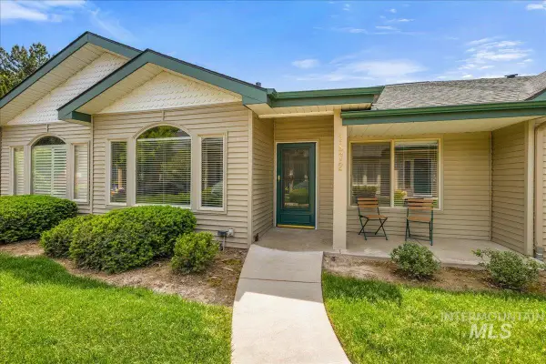 3872 N Bayou Lane, Garden City, ID 83703