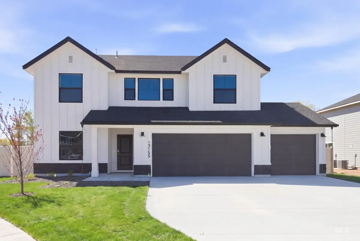 3570 E Jamestown Dr, Nampa, ID 83686 - #1