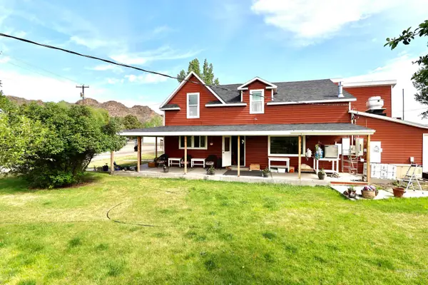 306 Wroten St, Jordan Valley, OR 97910