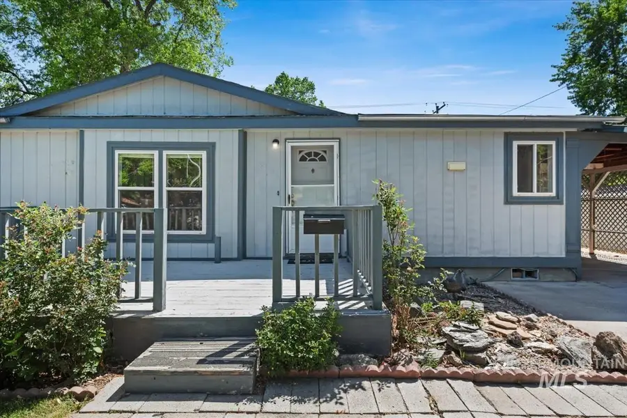 830 N 3rd East St, Mountain Home, ID 83647 - #2