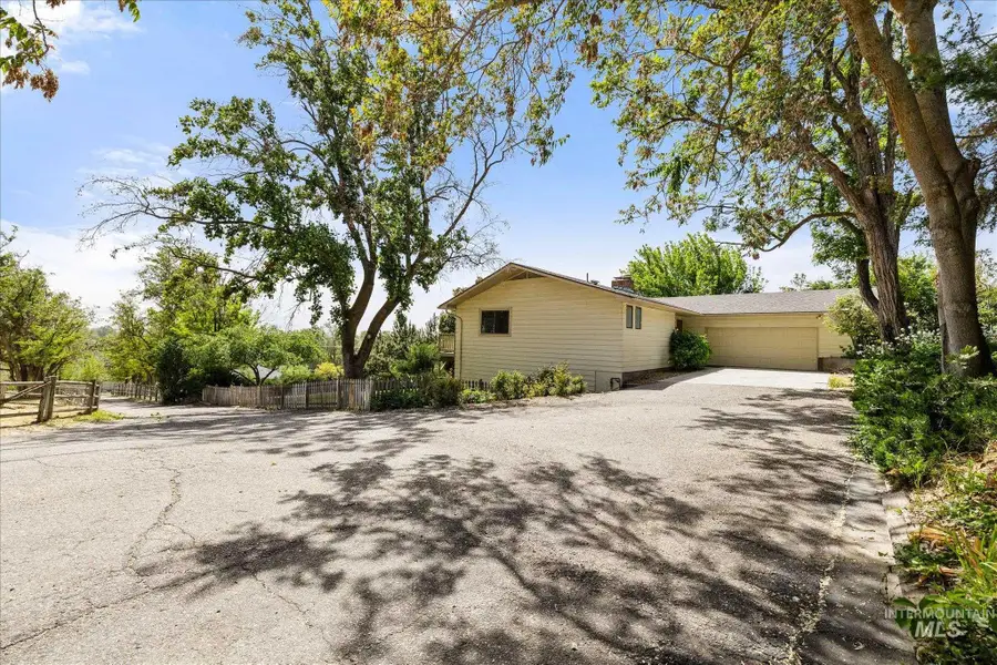 6070 W Hill Rd., Boise, ID 83703 - #2