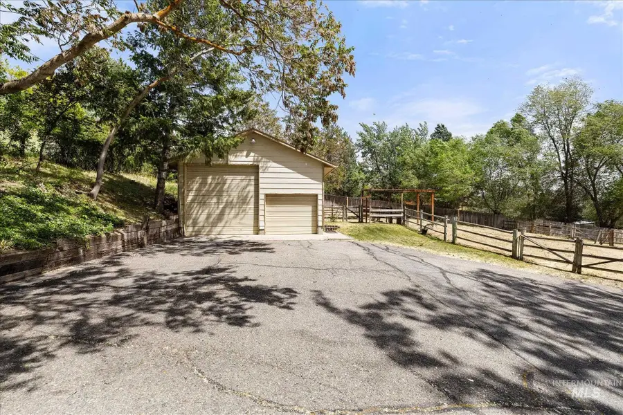 6070 W Hill Rd., Boise, ID 83703 - #3