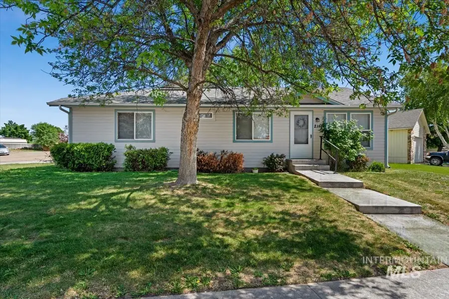 2110/2112 S Juniper St, Nampa, ID 83686 - #3