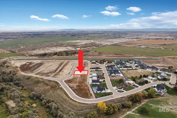 21327 Beechcraft Cir, Greenleaf, ID 83626