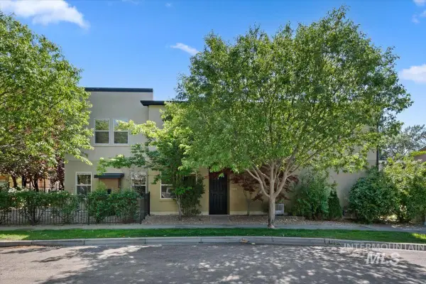 395 E Thurman Mill Lane, Garden City, ID 83714