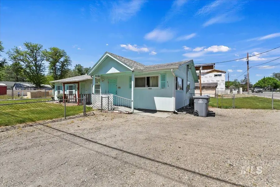 316 E 45th St, Garden City, ID 83714 - #3