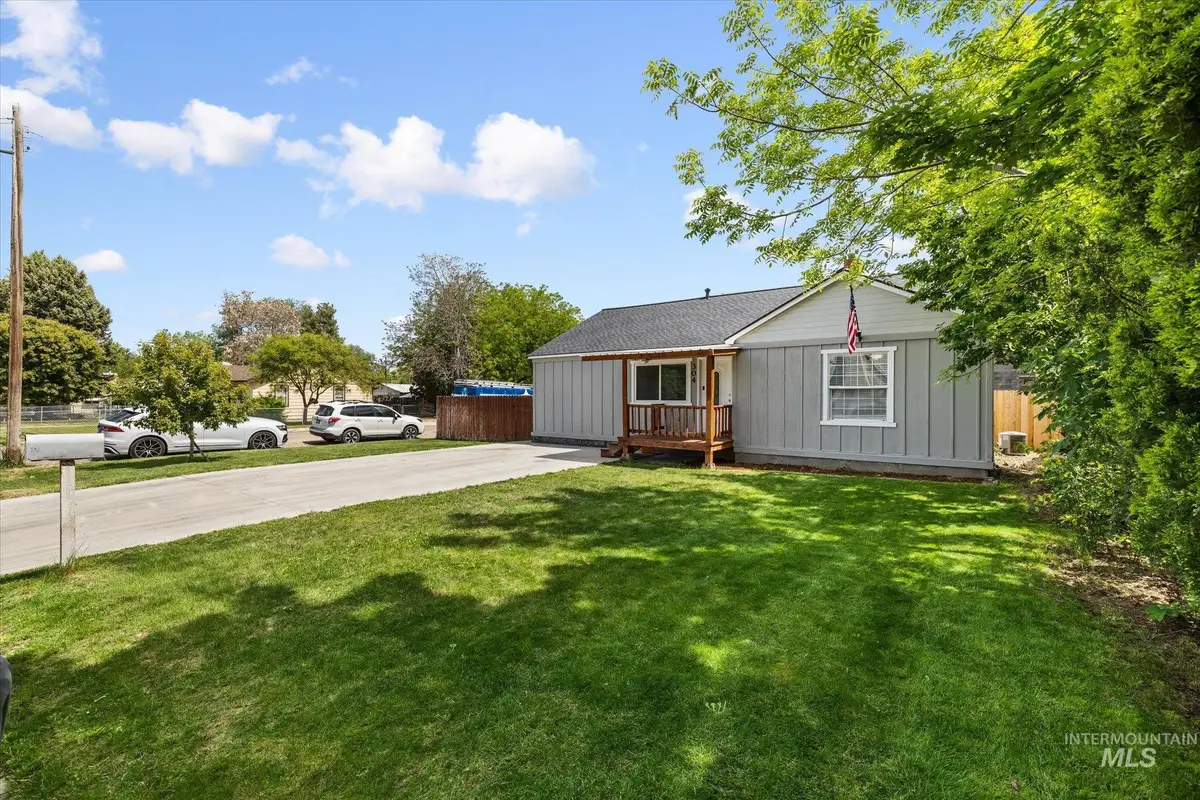 304 Maple St, Nampa, ID 83686 - #1