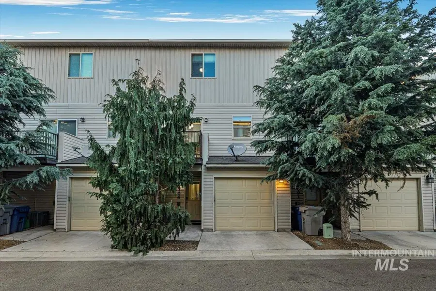 8704 W Pine Valley Ln, Boise, ID 83709 - #3