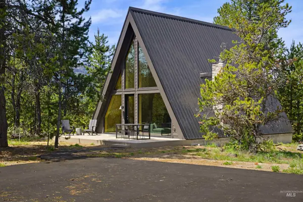 152 Forest Place, Donnelly, ID 83615