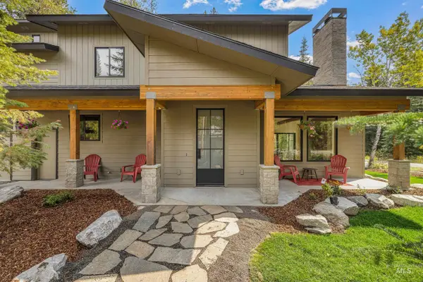 12850 Aurora Drive, Donnelly, ID 83615